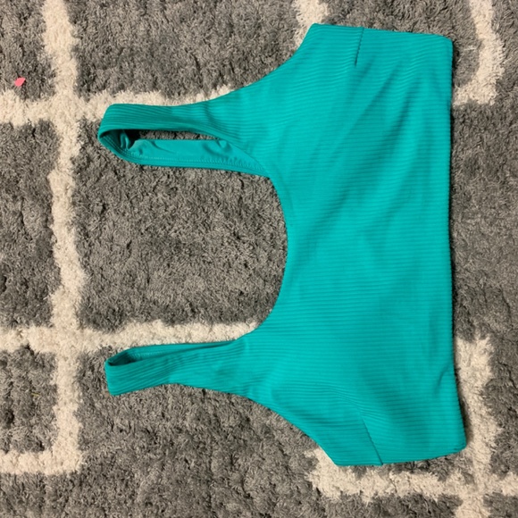 Gymshark bathing suit top - Picture 2 of 3